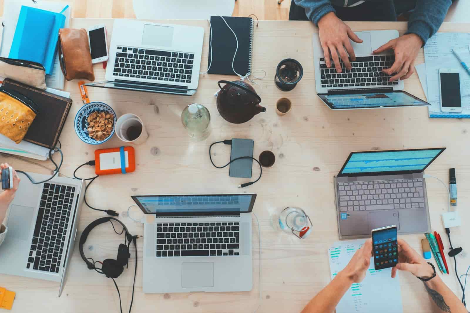Growth / Social Media: Stay top of mind without spending your nights making posts